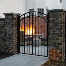 Gate