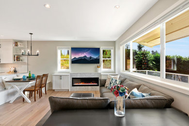 Living room photo in Vancouver