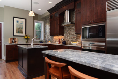 Example of a transitional kitchen design in DC Metro