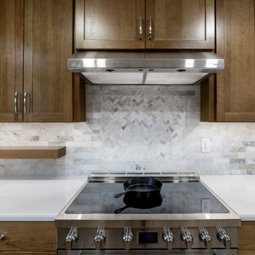 Caddy Court Kitchen & Mainfloor Remodel Before/Afters