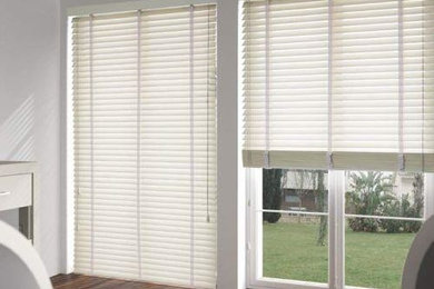 Antique White Wooden Venetian Blinds With Tapes