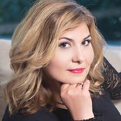 Niloufar Moalej's photo