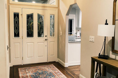 Elegant entryway photo in Sacramento