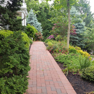 Lush, Private Gardens