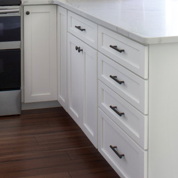Black and White Kitchen
