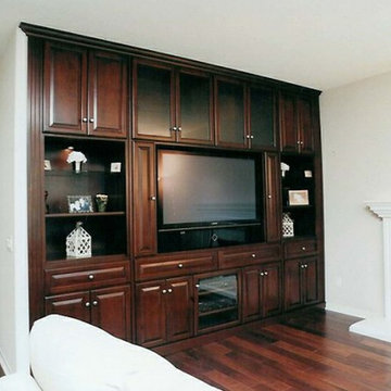 Entertainment Centers & Built-in Niches