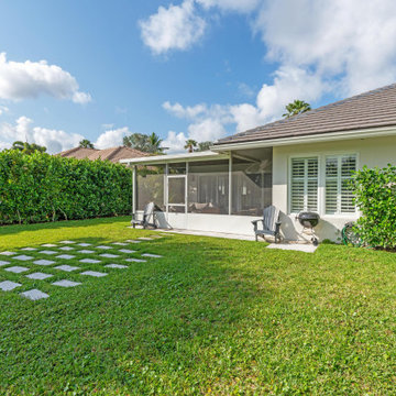 Palm Beach Polo Club: Exterior