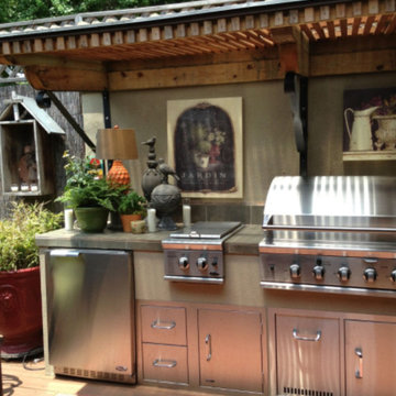 Outdoor Kitchen