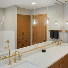 Middle Bathroom