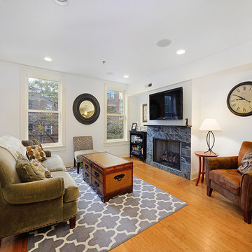 Perfectly situated downtown Park Avenue Condo