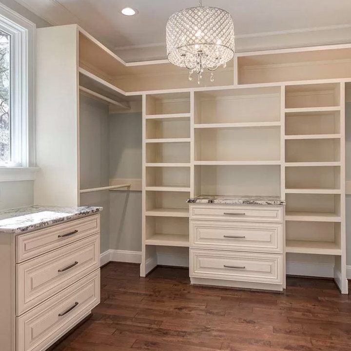 75 Vaulted Ceiling Closet Ideas You'll Love April, 2025 Houzz