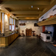 Living room mantle and ceiling
