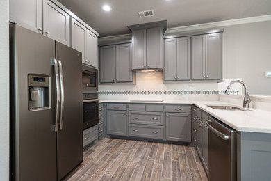 Elegant kitchen photo in Dallas