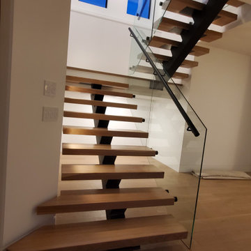 White Oak Mono Stringer with Stand Off Glass