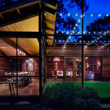 Screened Outdoor Living