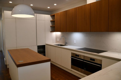 Inspiration for a modern kitchen remodel in Boston
