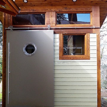 Garden Tool / Shop Shed / utility