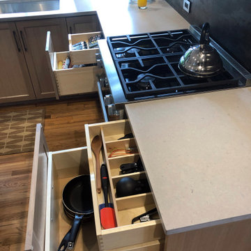 Mixed Material Kitchen Plus
