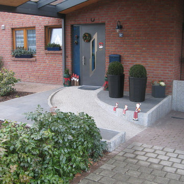 Hauseingänge und Vorgärten