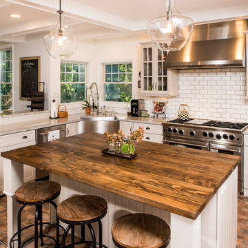 Chic Farmhouse Kitchen