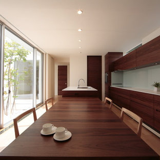 札幌のコンテンポラリースタイルのLDKの画像 (白い壁)