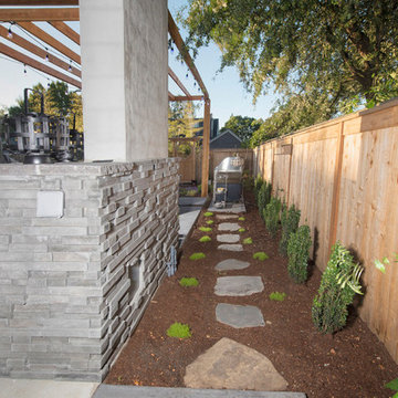 Childress - Minimalist Garden