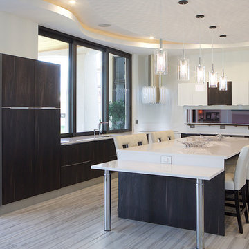 EAT IN LUXURY FAMILY KITCHEN