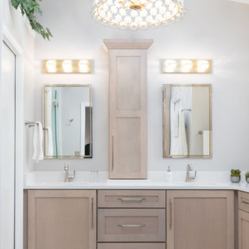Clean Updated Master & Guest Bathrooms