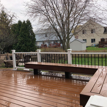 Trex Deck with Trex Benches