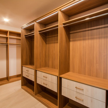 Functional Features of a Luxury Walk-In Closet in Las Vegas