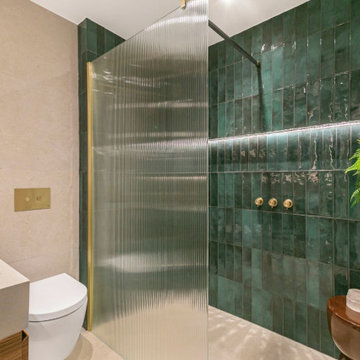 Bold Design-Led Shower Room in a Compact Space