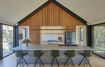 Room of the Week: A Kitchen Reflects its Setting Among Gum Trees
