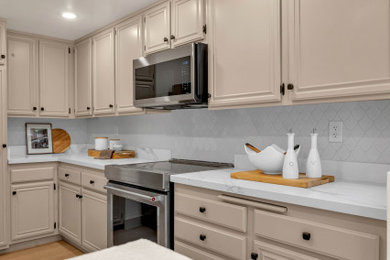 Minimalist kitchen photo in San Francisco