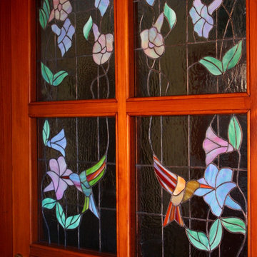 Innentür mit Blumen und Kolibri