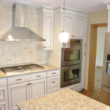 Classic Amish Cabinetry in Arlington Heights