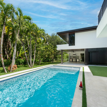 Contemporary Home - 10