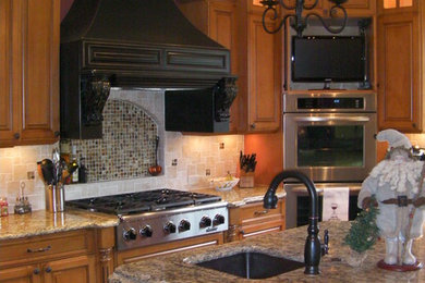 Example of a classic kitchen design in St Louis
