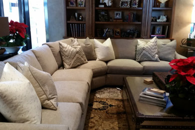 Example of a tuscan home design design in Los Angeles