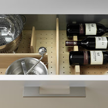 cainet divider