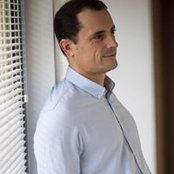 Carlos Larena's photo