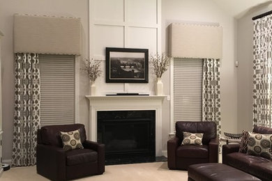 Family room - transitional family room idea in Philadelphia