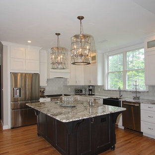 Elegant Pendant Kitchen in Black & White