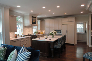 Elegant kitchen photo in Kansas City