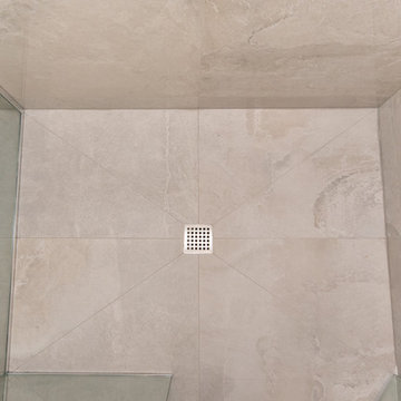 Tapestry lane master washroom