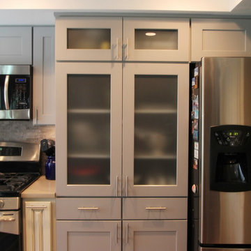 Transitional Two-Toned Kitchen Renovation