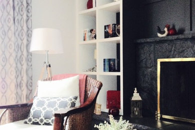 Transitional family room photo in Montreal