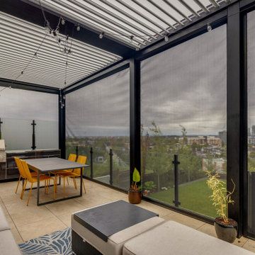 Fully Enclosed StruXure Pergola with Phantom Motorized Privacy Screens