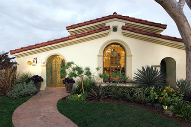 Southwest home design photo in Other