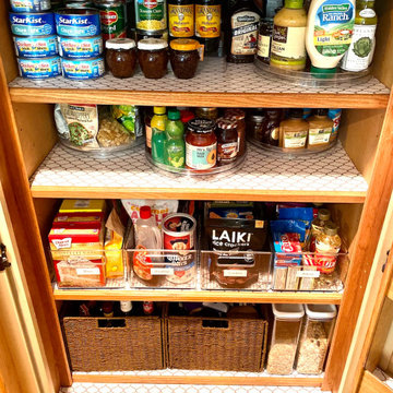 Reach-In Pantry Organize
