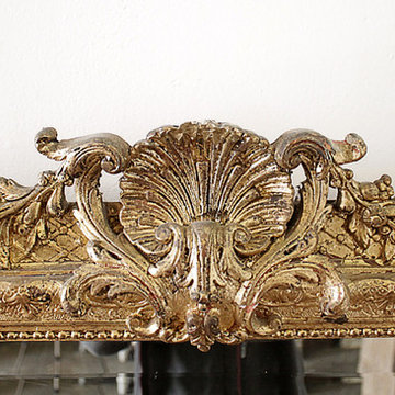 Early 20th Century Louis Philippe Style Giltwood Mirror with Clamshell Carvings